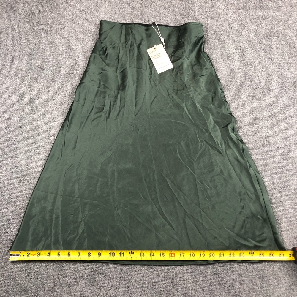 Quince Women’s Washable Silk Skirt - Picture 2 of 9